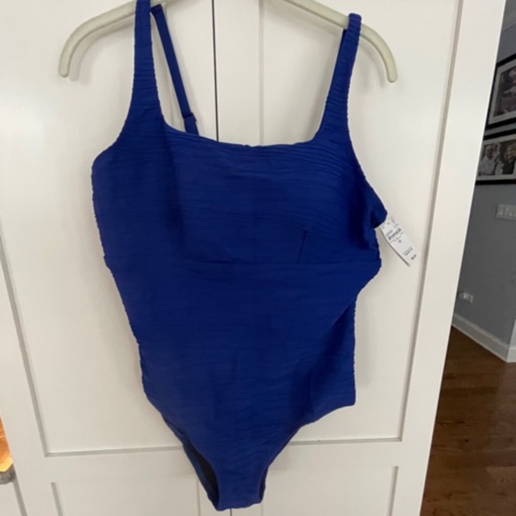 Women's Land's End Size 12 Compression Royal Blue Swimsuit-NWT One Piece New - Picture 1 of 10